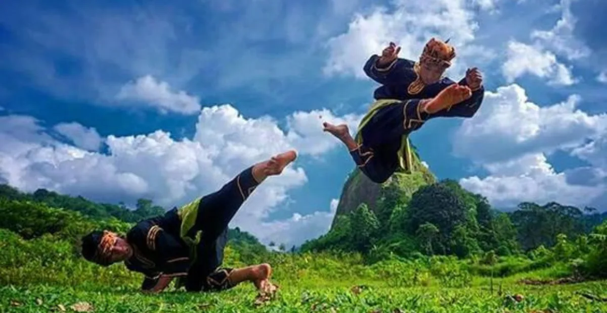 Pencak Silat: Warisan Nusantara yang Mendunia Pencak Silat: Warisan Nusantara yang Mendunia